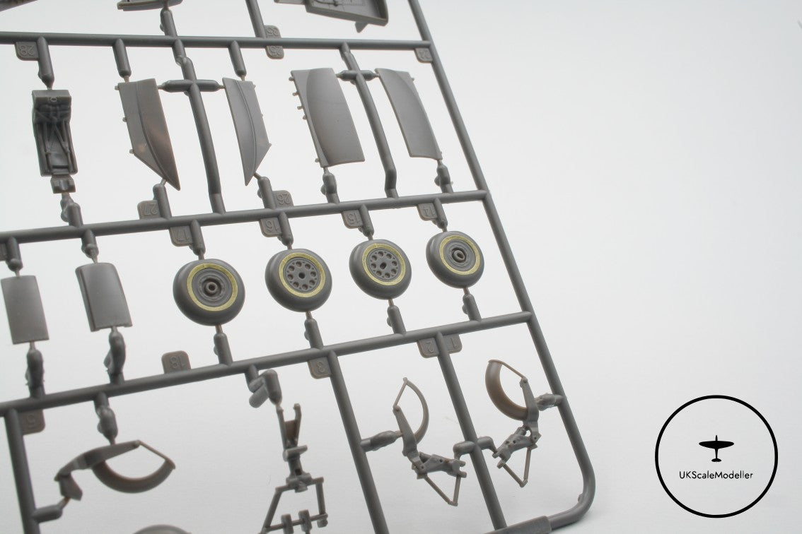 Airfix 1:48 Gloster Meteor F.8 / FR.9 Mask Set