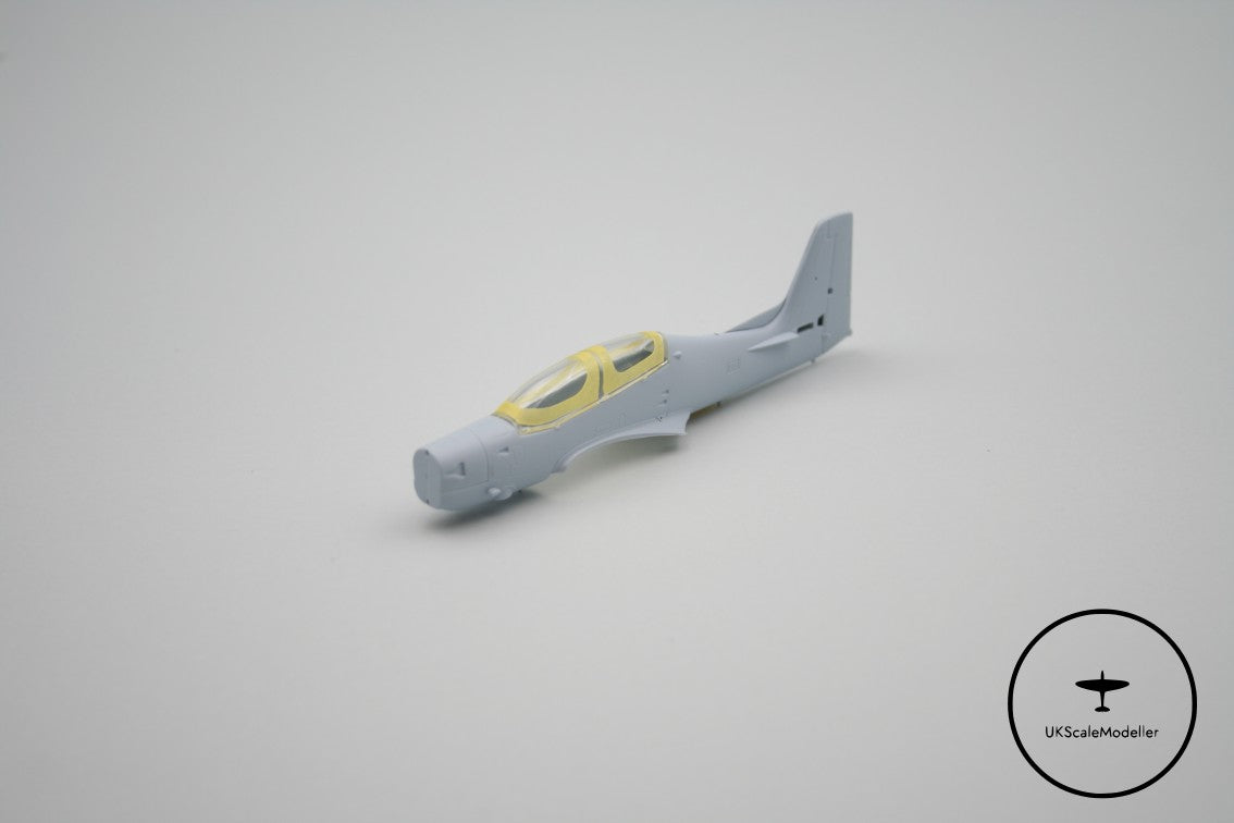 Airfix 1:72 Typhoon FGR.4 + Tucano Duo Mask Set