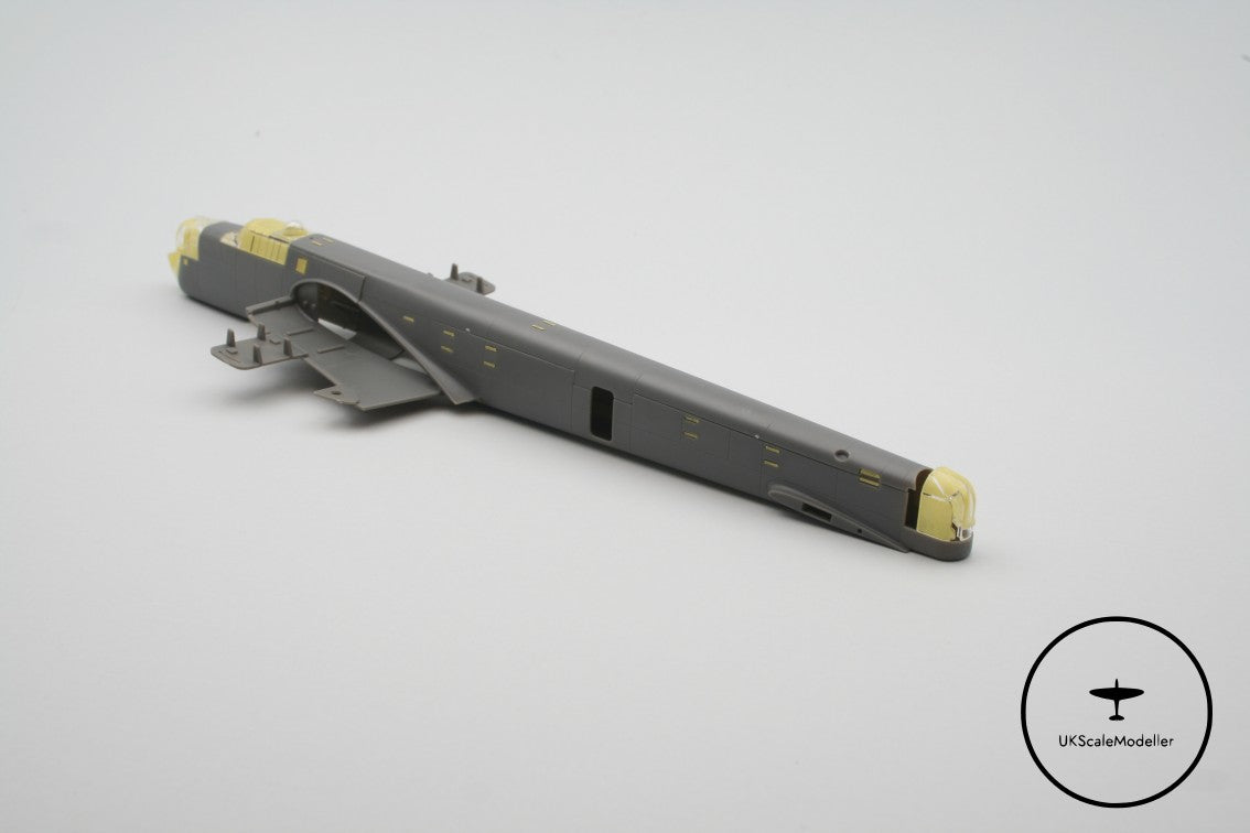Airfix 1:72 Whitworth Whitley Mk. V  / GR.Mk.VII Mask Set