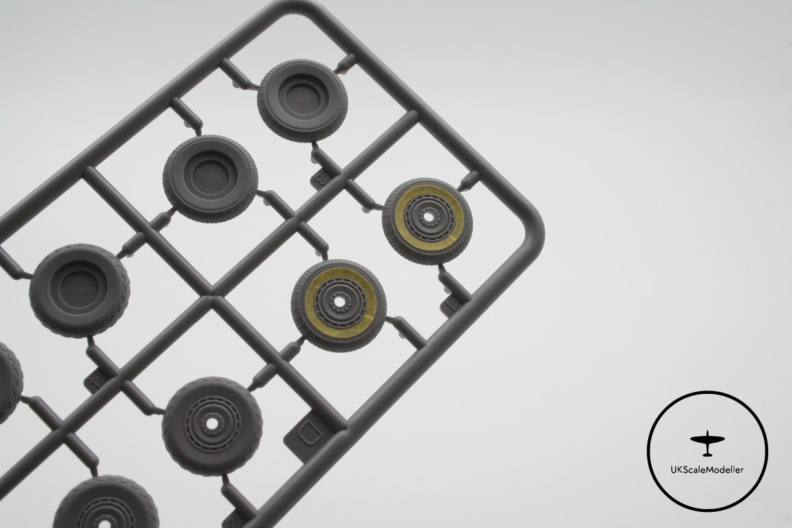 Miniart 1:48 P-47 Bubbletop Type Mask Set